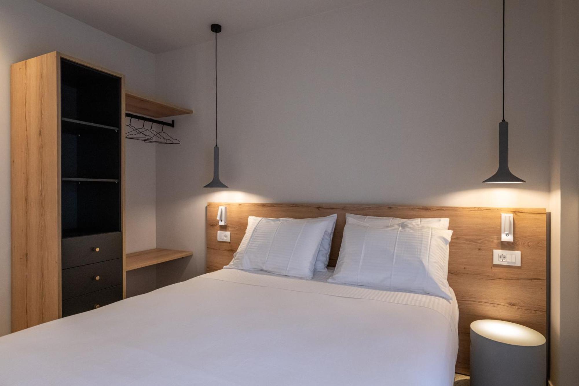 Asklipiou Cube - Kalamata Mediterranean Suites Dış mekan fotoğraf