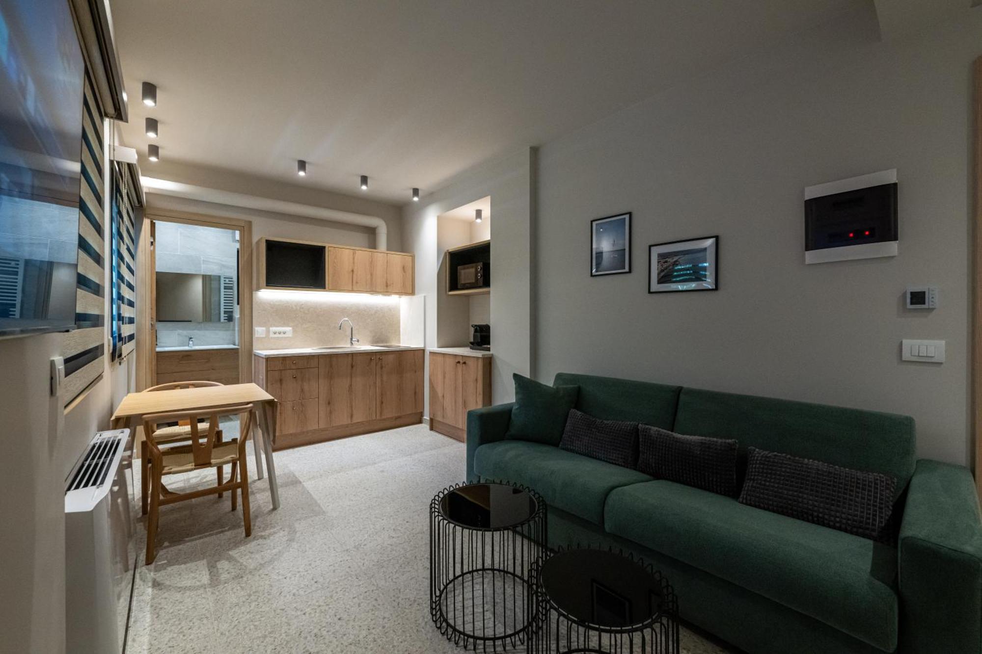 Asklipiou Cube - Kalamata Mediterranean Suites Dış mekan fotoğraf