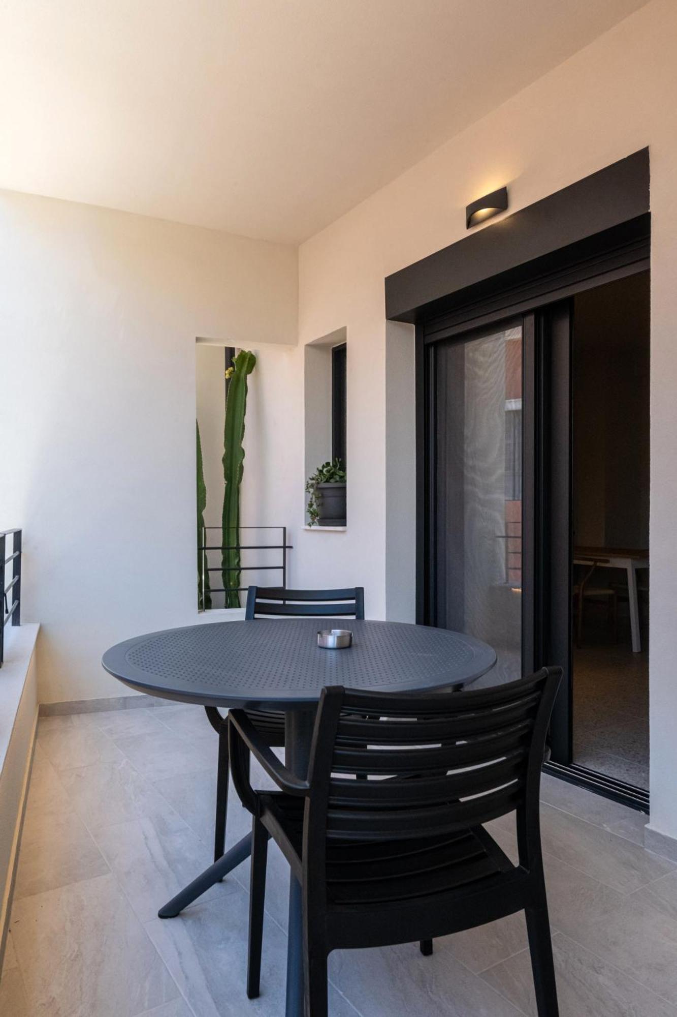 Asklipiou Cube - Kalamata Mediterranean Suites Dış mekan fotoğraf