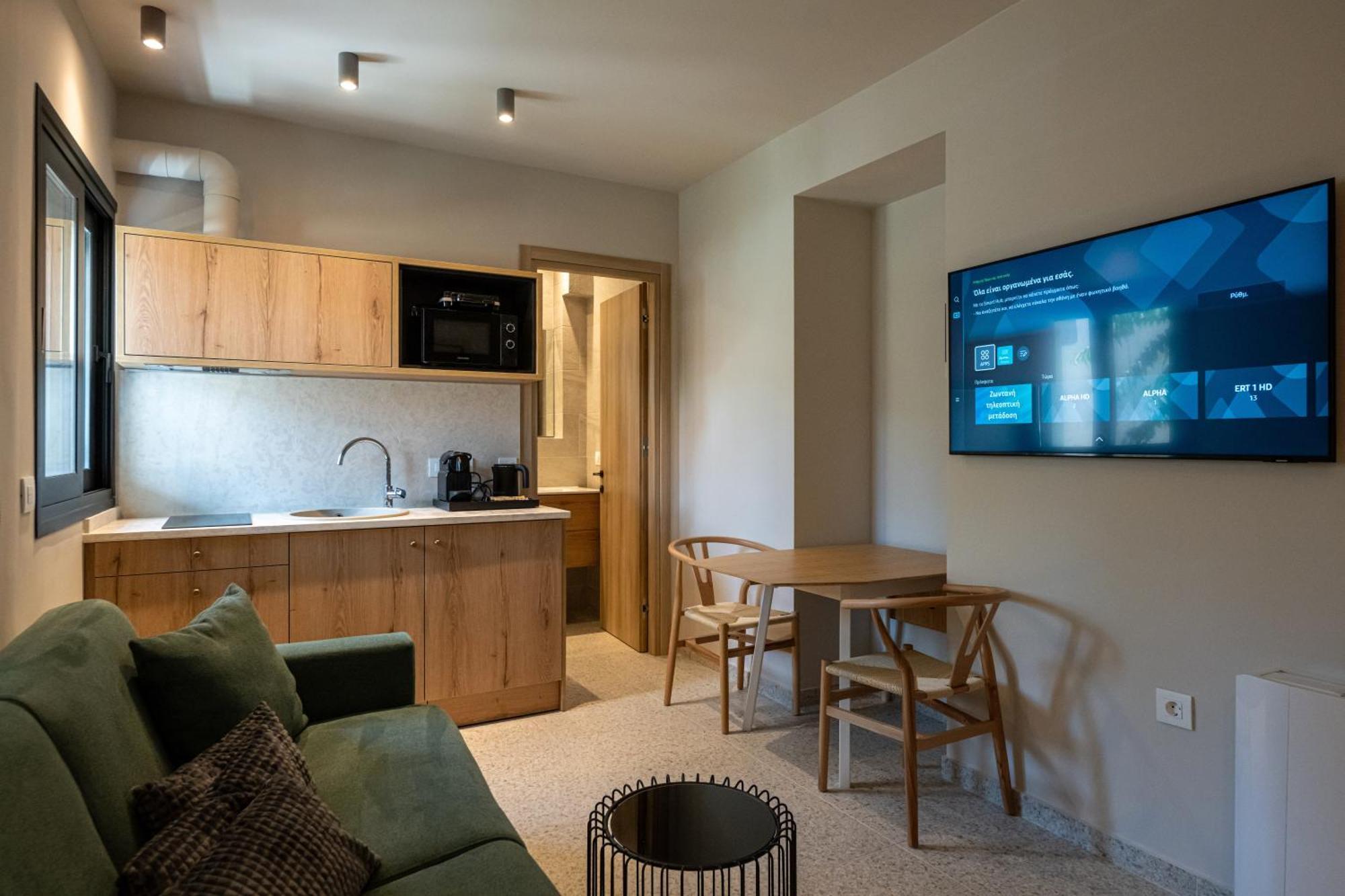 Asklipiou Cube - Kalamata Mediterranean Suites Dış mekan fotoğraf