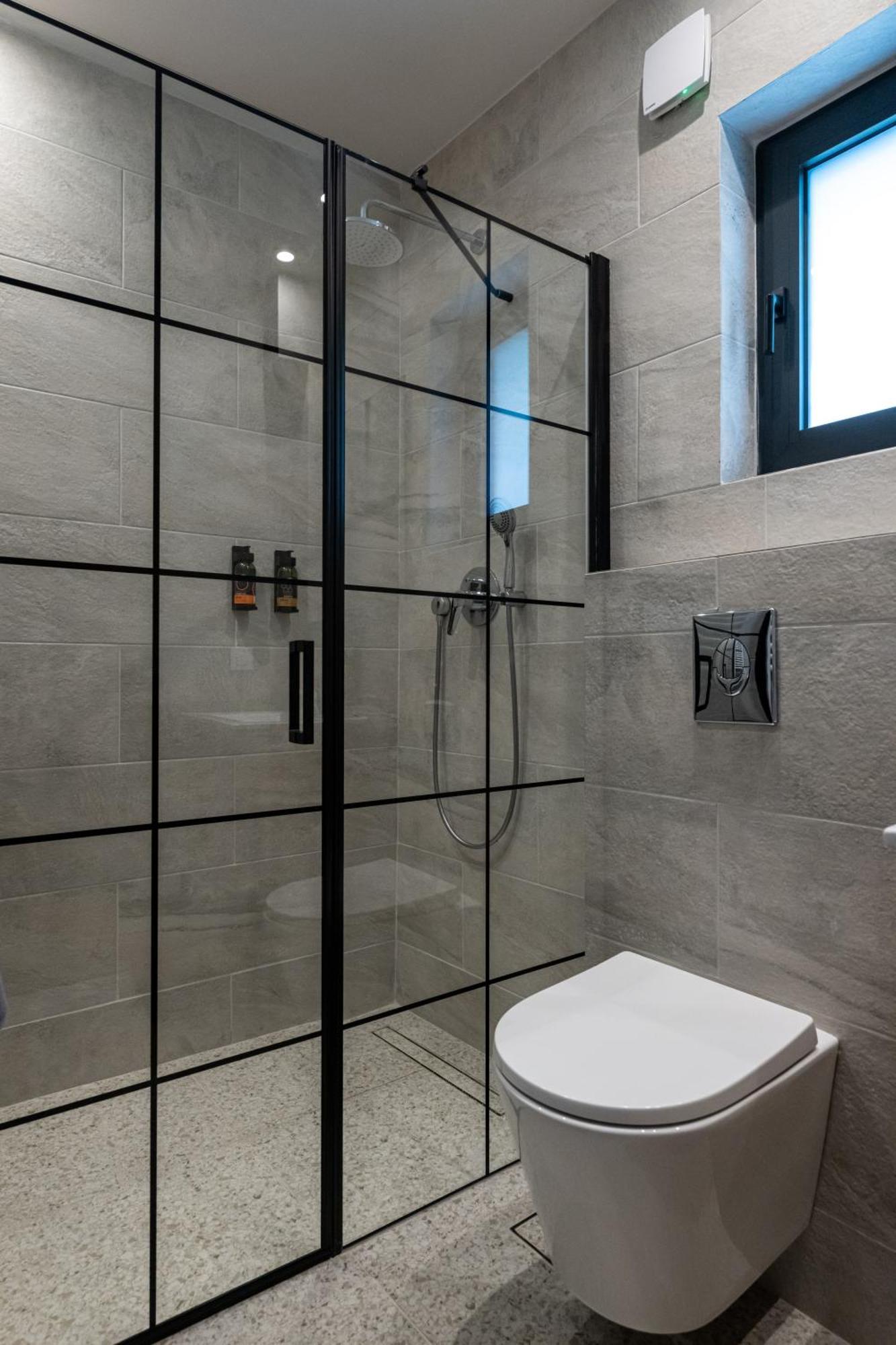 Asklipiou Cube - Kalamata Mediterranean Suites Dış mekan fotoğraf
