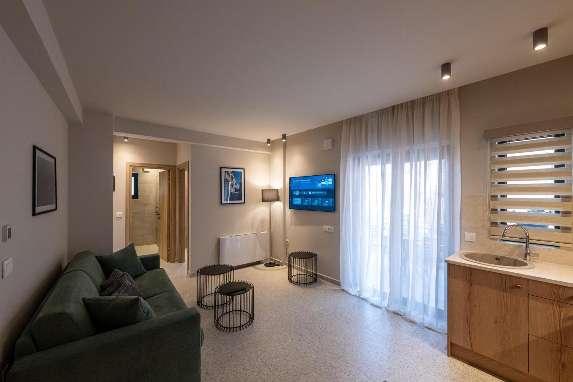 Asklipiou Cube - Kalamata Mediterranean Suites Dış mekan fotoğraf