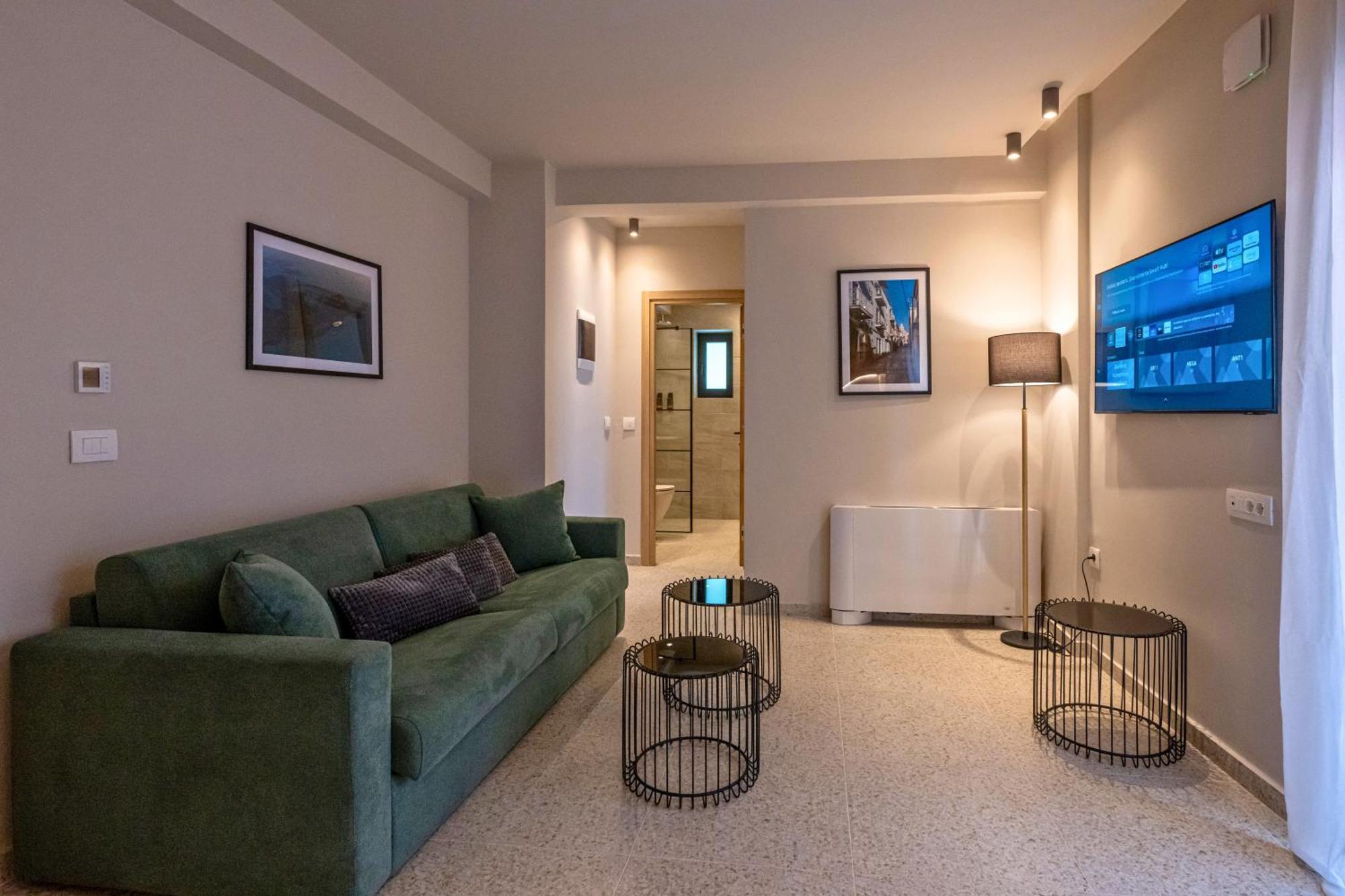 Asklipiou Cube - Kalamata Mediterranean Suites Dış mekan fotoğraf